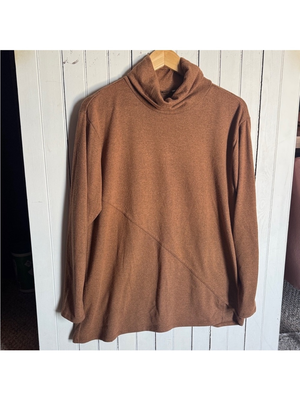 DG2 Diane Gilman Turtleneck Brown Size XL
